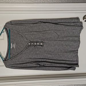 Black & White Long Sleeve tee